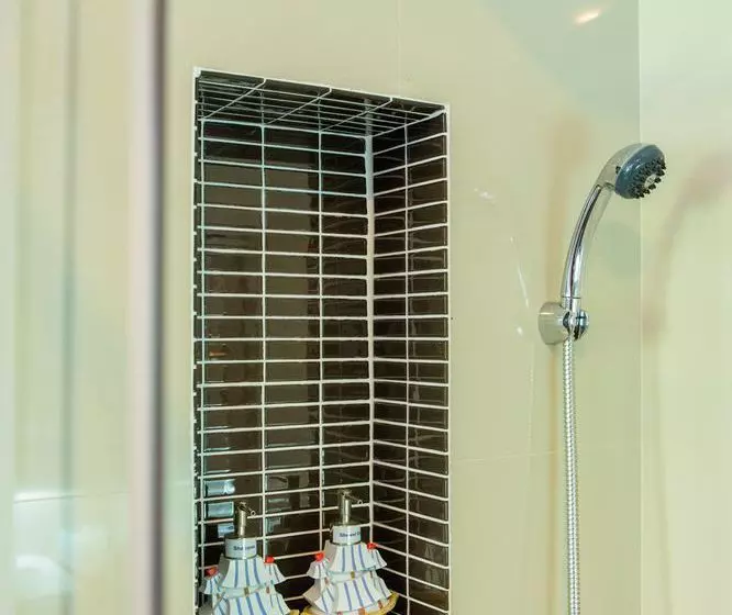 Отель Z&z House