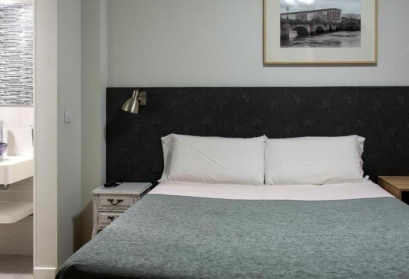 酒店 Pensión Laurel