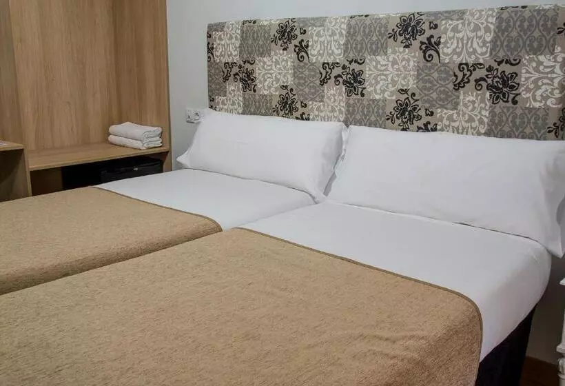 هتل Pensión Laurel