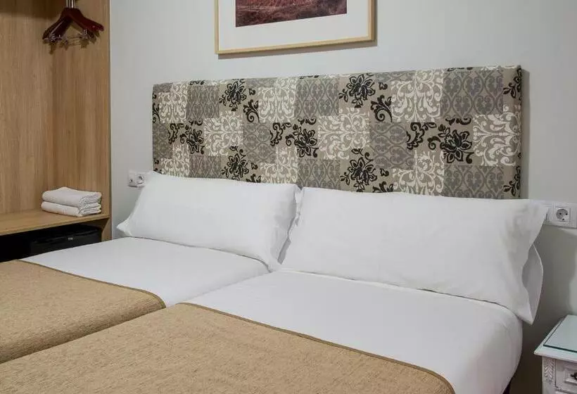 هتل Pensión Laurel