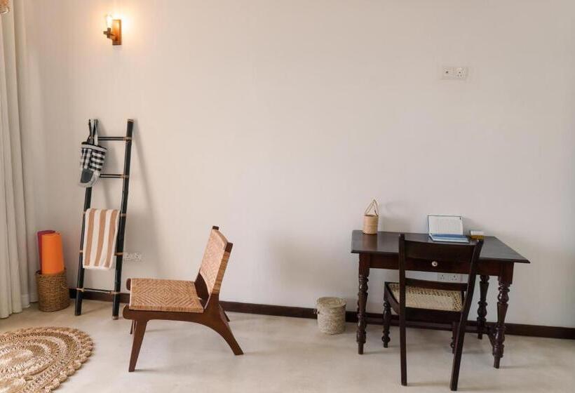 בית מלון כפרי Surf Station