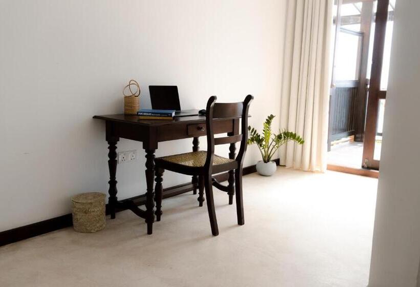 בית מלון כפרי Surf Station