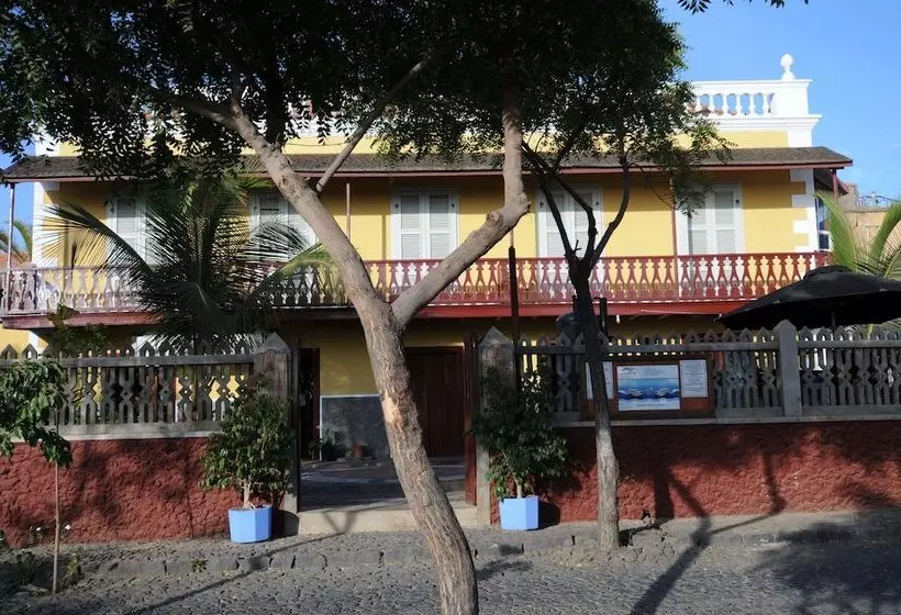 هتل The Colonial Guest House