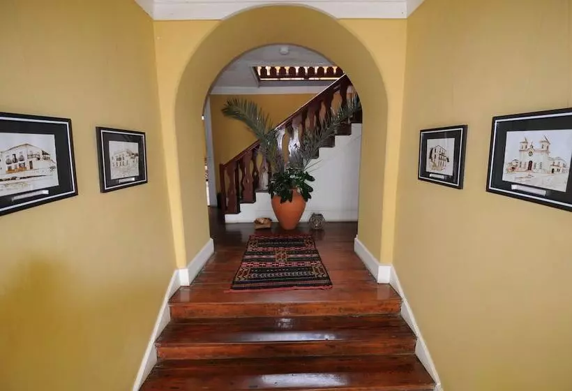 هتل The Colonial Guest House