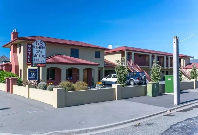 מוטל Blenheim Spa Motor Lodge