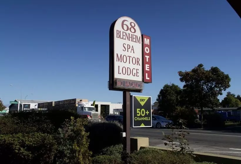 מוטל Blenheim Spa Motor Lodge