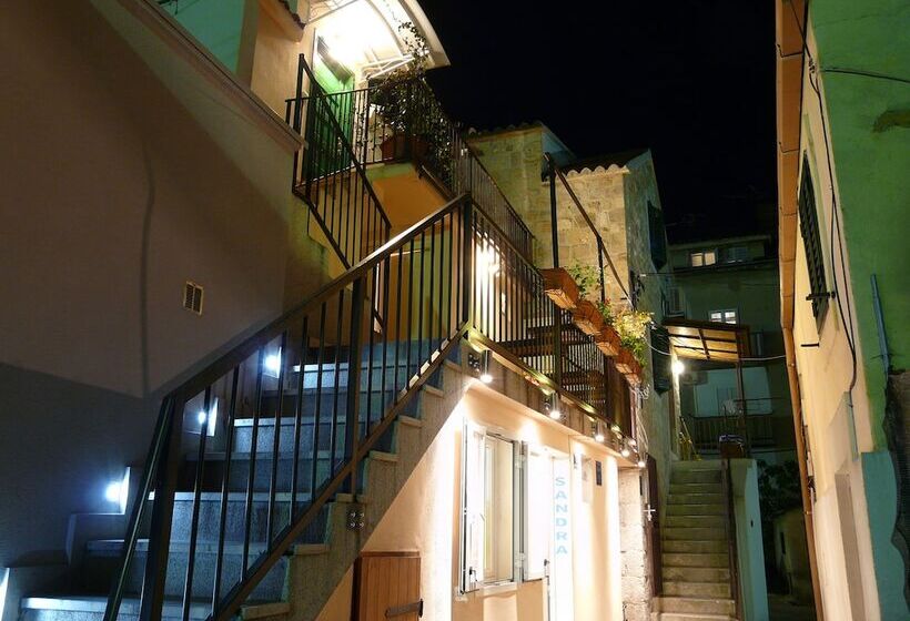 بنسيون House Sandra