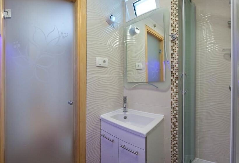 بنسيون House Sandra