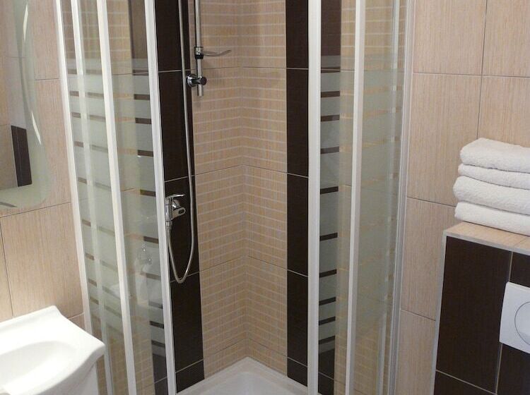 بنسيون House Sandra