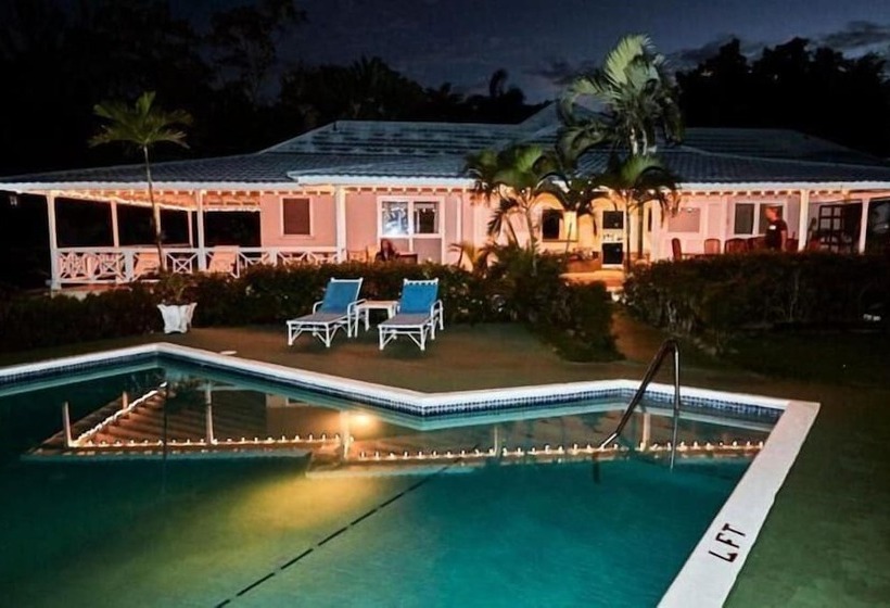 تختخواب و صبحانه Mansfield House