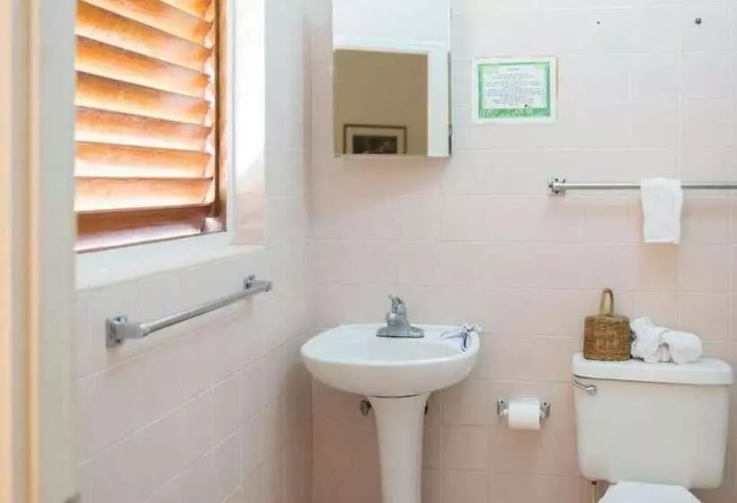 تختخواب و صبحانه Mansfield House