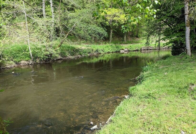 צימר Sous Le Chateau