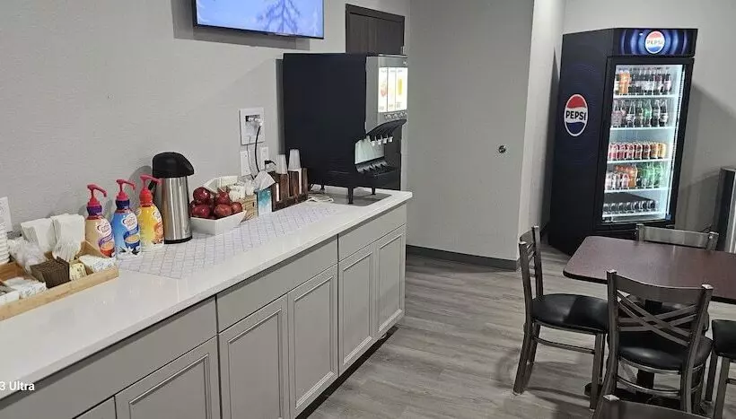 هتل Baymont By Wyndham Carlsbad Nm