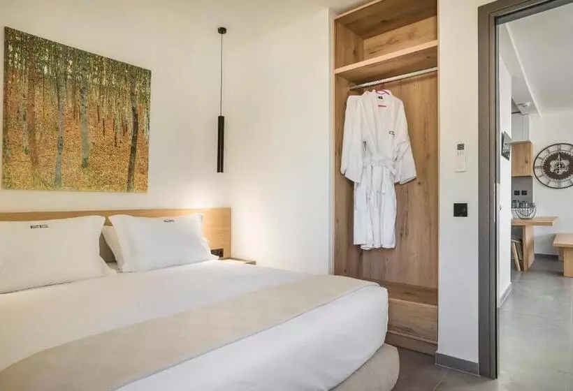 Hotelli Erolidae Villas