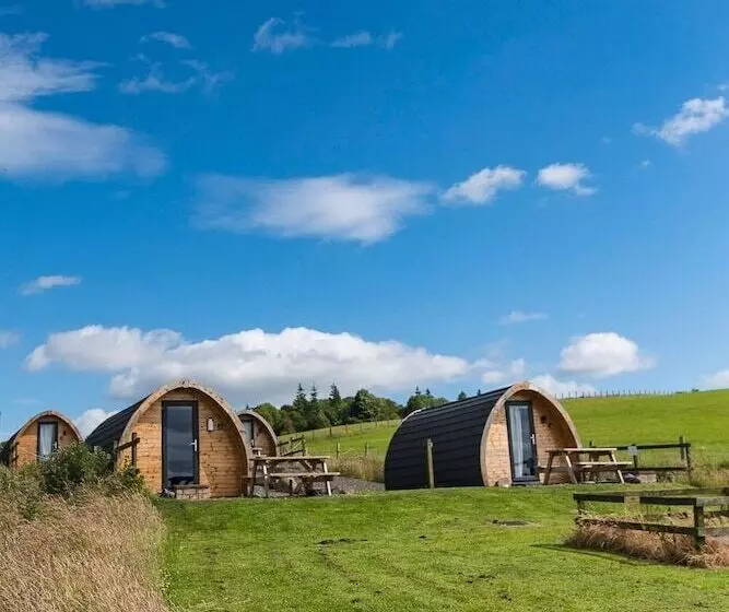 هتل روستایی The Arns Glamping Pods