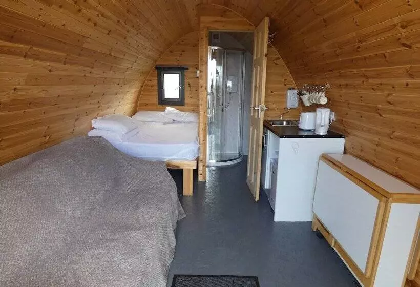 هتل روستایی The Arns Glamping Pods