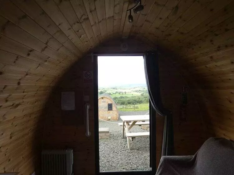 هتل روستایی The Arns Glamping Pods