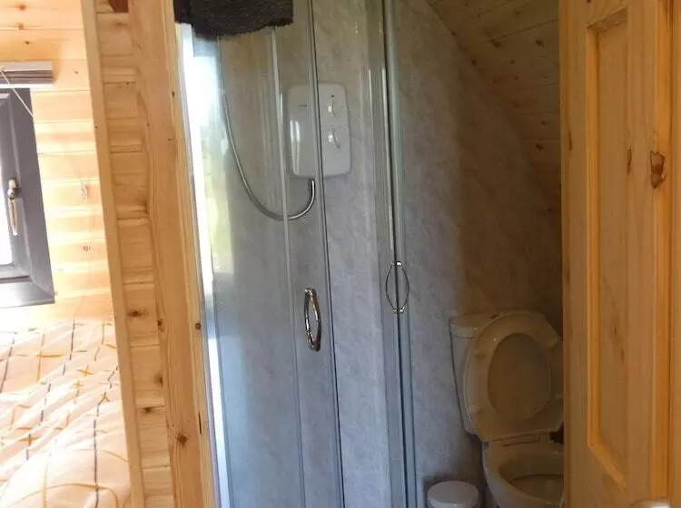 هتل روستایی The Arns Glamping Pods