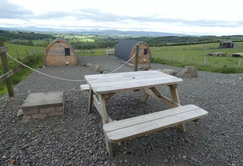 هتل روستایی The Arns Glamping Pods