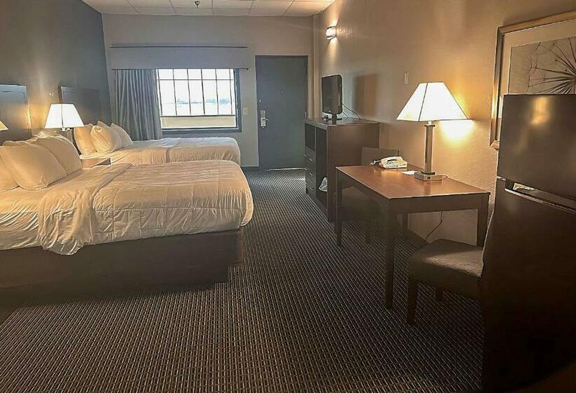 فندق Suburban Studios