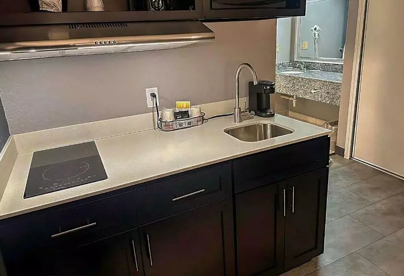 Hotelli Suburban Studios