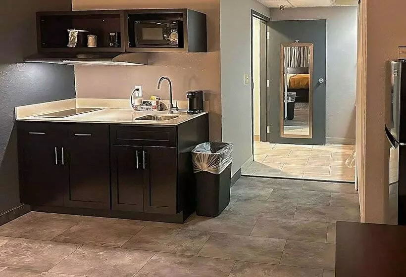 Hotelli Suburban Studios