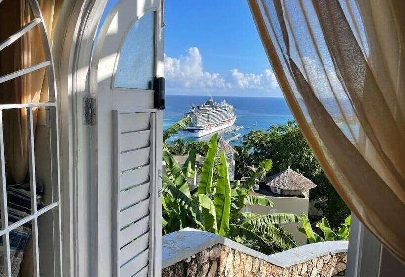 Humming Bird Holiday Retreat