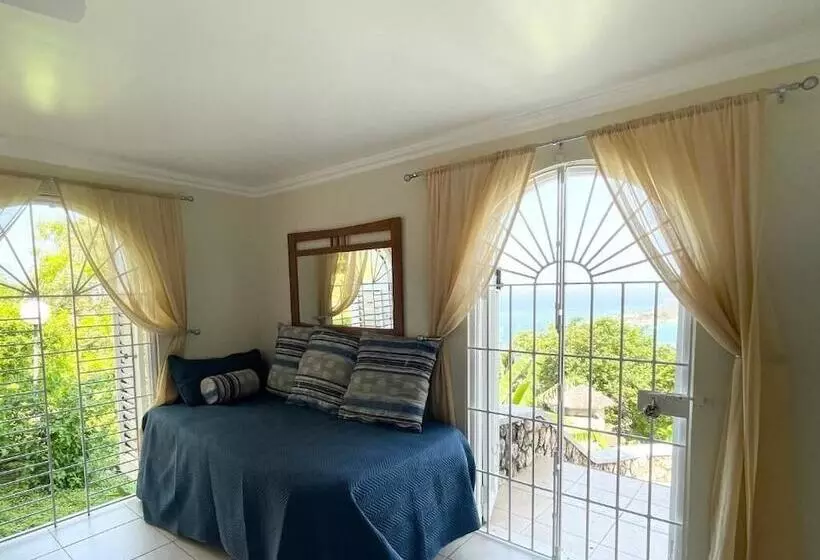 Humming Bird Holiday Retreat