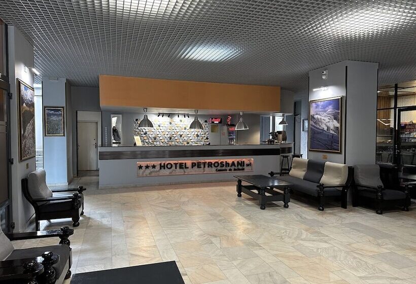 ペンション Petroshani