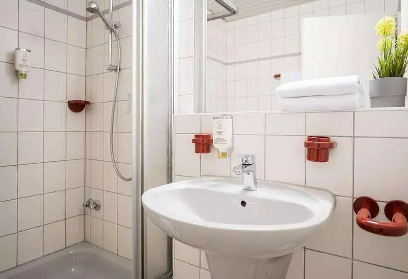 Point Hotel Apartments & Rooms