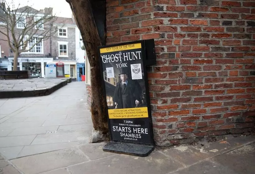 اقامتگاه York Minster 3 Bed Sleeps 6 Fireplace Free Parking