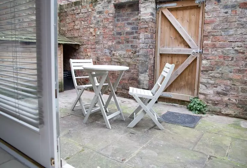 اقامتگاه York Minster 3 Bed Sleeps 6 Fireplace Free Parking