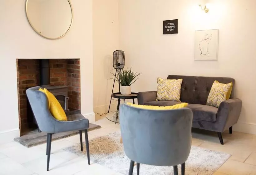 اقامتگاه York Minster 3 Bed Sleeps 6 Fireplace Free Parking