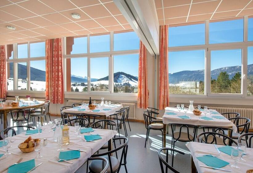 منتجع L Escandille Village Vacances