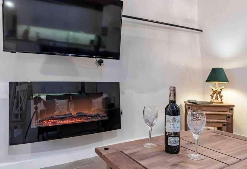 The Stables At Brambles Farm