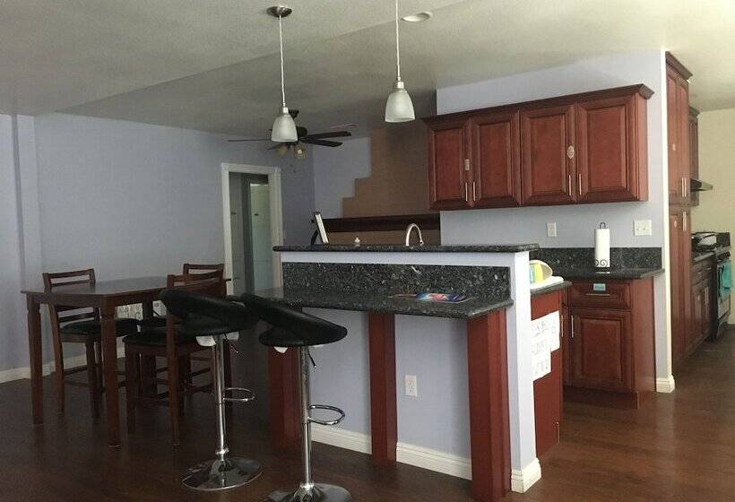 Bed and Breakfast 7767 Sweet Rnch Cir