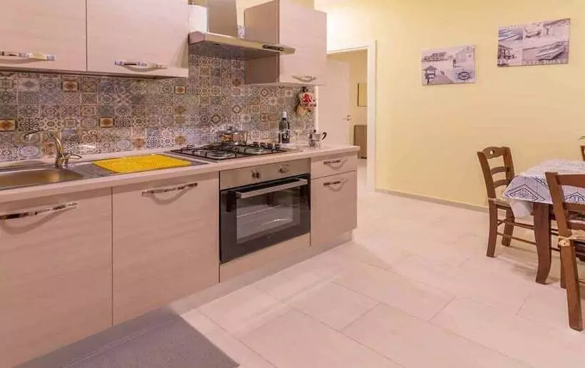 Aamiaismajoitus (B&B) Villa Vimani