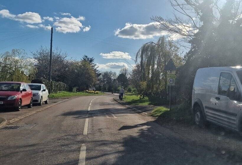 Fully Detached Cottage House Loddington Kettering