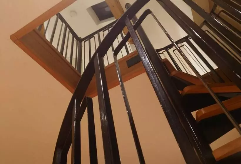 Fully Detached Cottage House Loddington Kettering