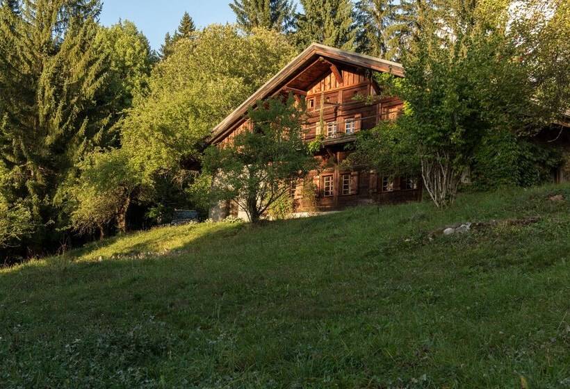 هتل Arthaus Megève