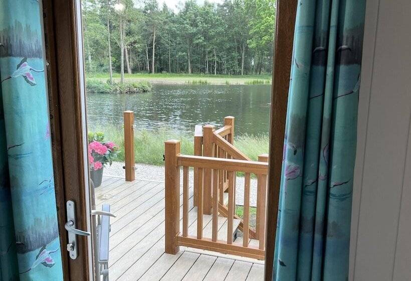 ホテル Cedar Boutique Lodge Dog, Fishing And Spa Access