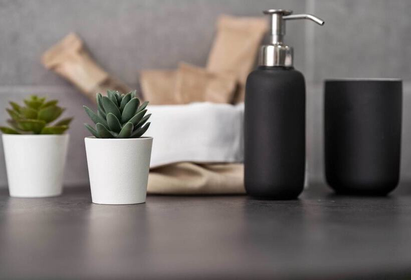 پانسیون Dante 138 Classs & Apartments