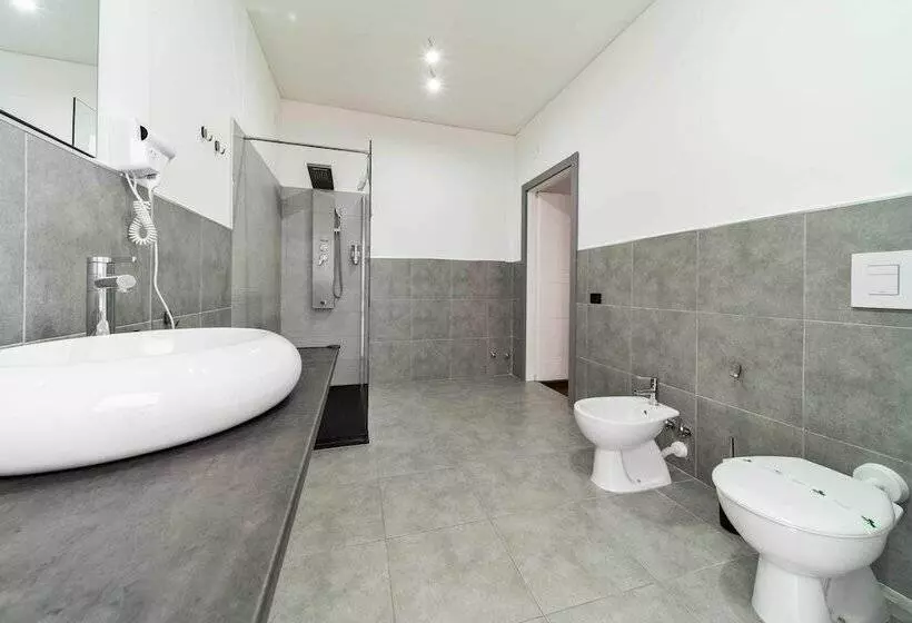 پانسیون Dante 138 Classs & Apartments