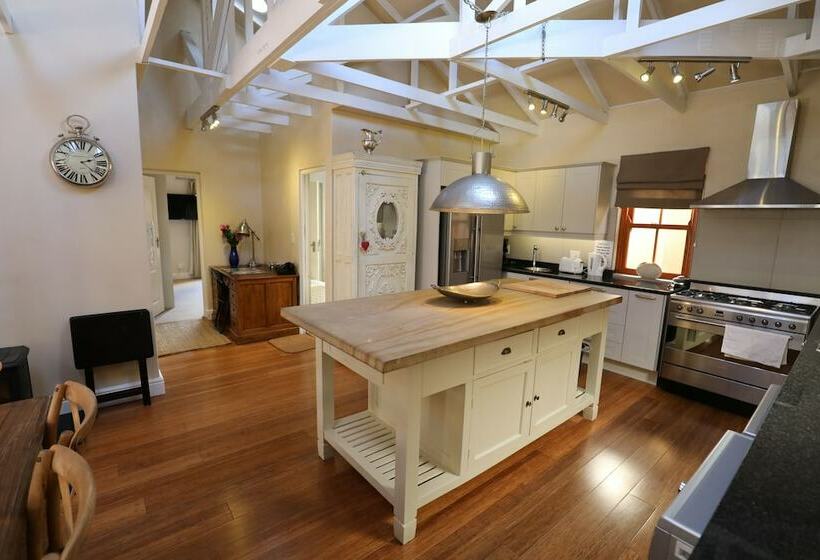 פנסיון Lebonheur