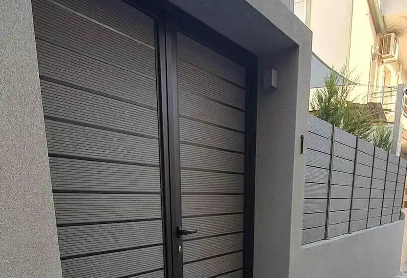 レジデンス Damona 2br Luxury Home With Garden