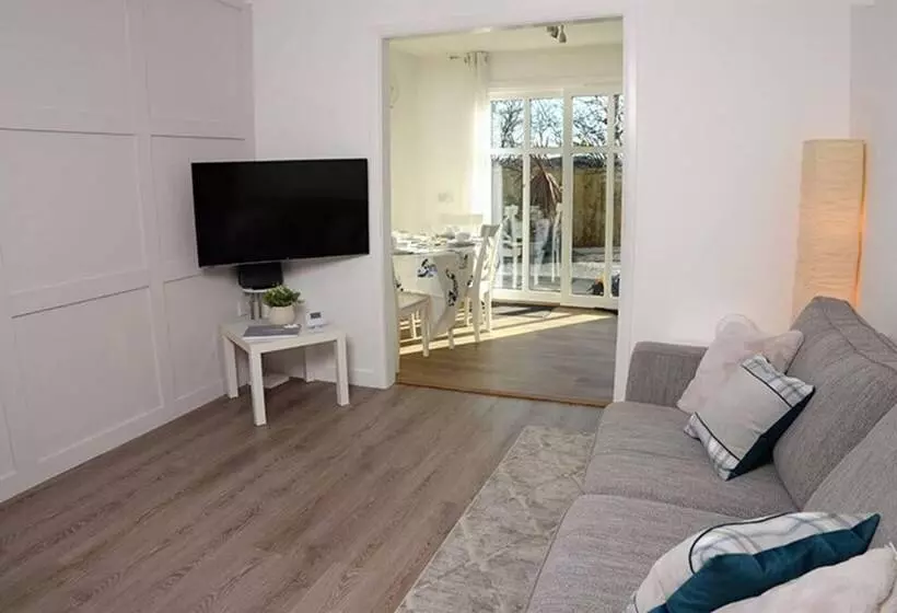 اقامتگاه Lovely 2 Bed House In St Andrews, Scotland