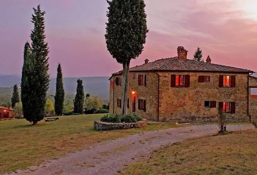 Beautiful Farmhouse In Lucignano With Private Terrace