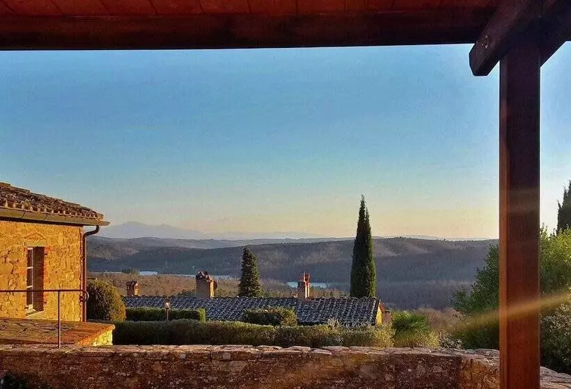 Beautiful Farmhouse In Lucignano With Private Terrace