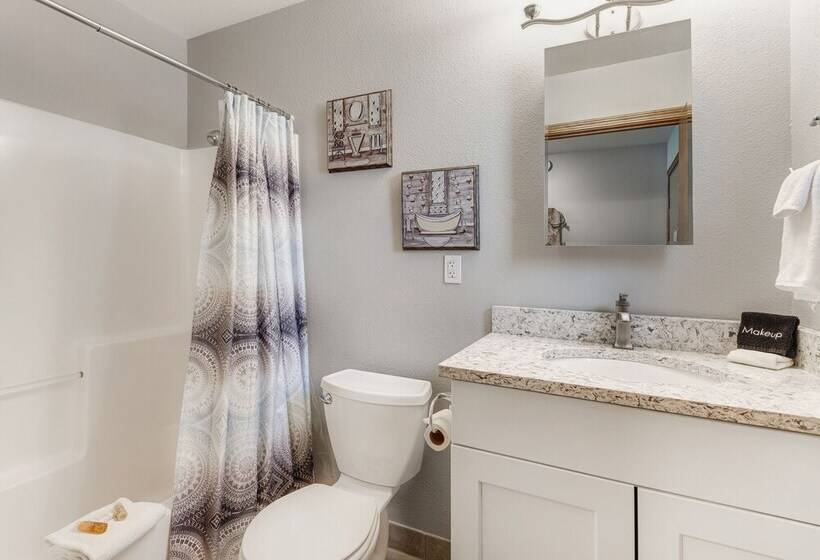 فندق Bend Riverside Rentals