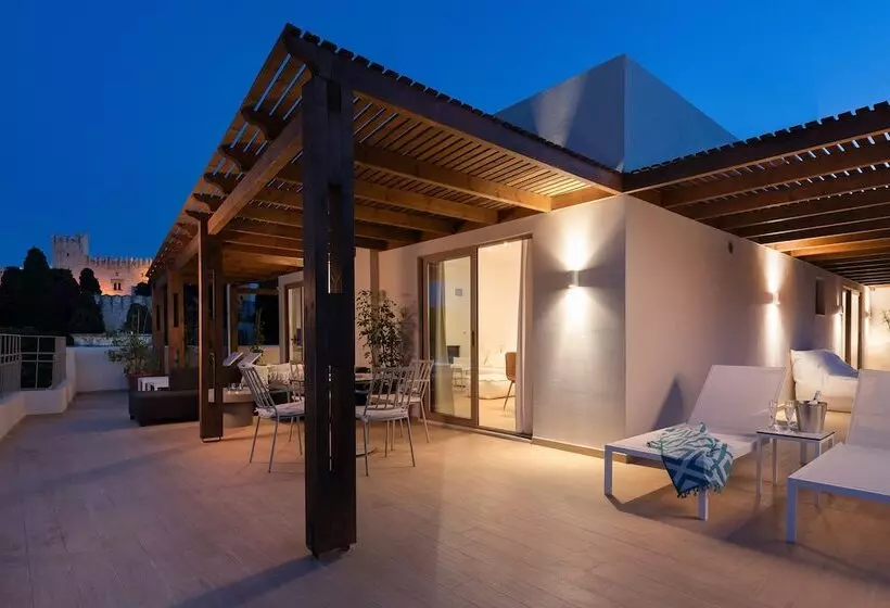 ホテル The 12th City